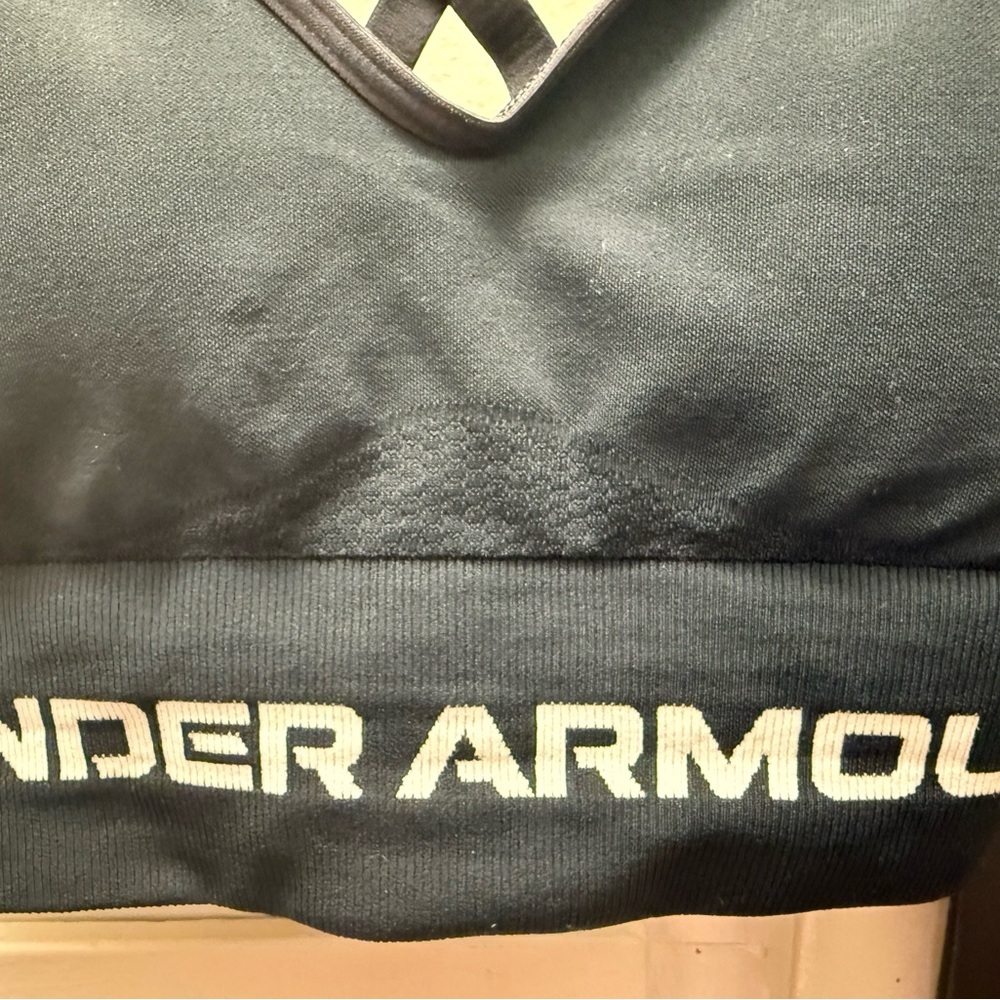 Under Armour Seamless Longline Sports Bras Black XS 2 Pack NWT - Picture 2 of 5